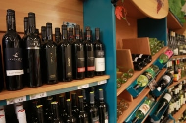 Titelbild mit Wein